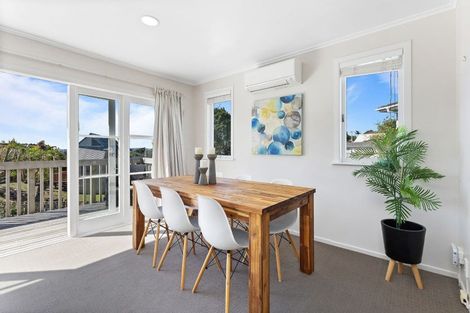 Photo of property in 64 Colwill Road, Massey, Auckland, 0614