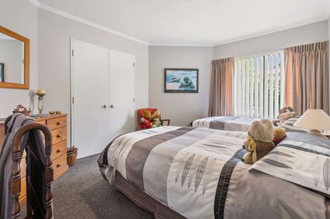 Photo of property in 8 Hoyte Place, Pukehangi, Rotorua, 3015