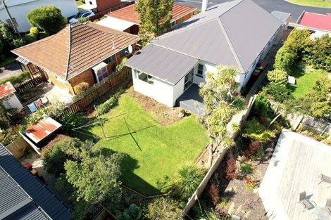 Photo of property in 64 Hargest Crescent, Saint Kilda, Dunedin, 9012