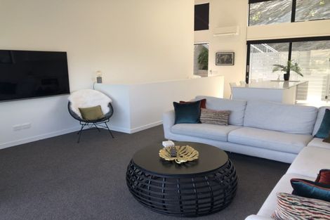 Photo of property in 17 Highlands Close, Queenstown, 9300