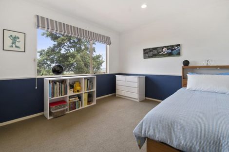 Photo of property in 14 Longbush Road, Te Atatu Peninsula, Auckland, 0610