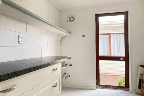 Photo of property in 134 Colwill Road, Massey, Auckland, 0614