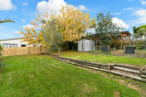 Photo of property in 1 Claridge Street, Glen Eden, Auckland, 0602