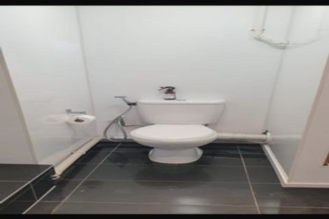 Photo of property in 5 Girrahween Drive, Totara Vale, Auckland, 0629