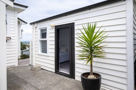 Photo of property in 28 France Road, Bluff Hill, Napier, 4110