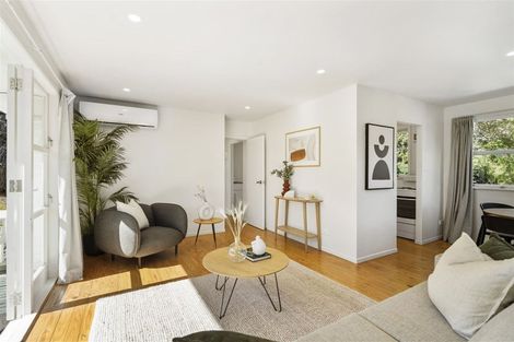 Photo of property in 132 Lancaster Road, Beach Haven, Auckland, 0626
