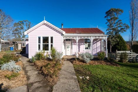Photo of property in 36 Pensher Street, Waitahuna, Lawrence, 9593
