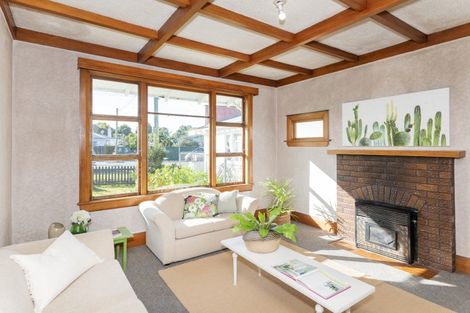 Photo of property in 14 De Lautour Road, Kaiti, Gisborne, 4010