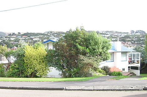 Photo of property in 27 Lynda Avenue, Paparangi, Wellington, 6037