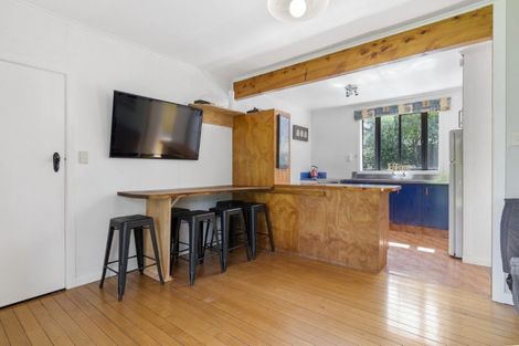 Photo of property in 128 Avalon Place, Whangamata, 3620