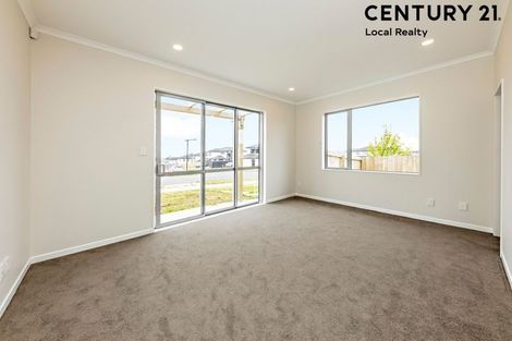 Photo of property in 1 Huahua Crescent, Papakura, 2110