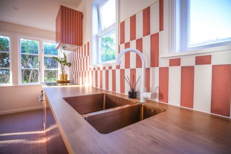 Photo of property in 26b Clinton Avenue, Te Atatu Peninsula, Auckland, 0610