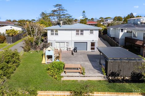 Photo of property in 31 Bodi Place, Te Atatu South, Auckland, 0610