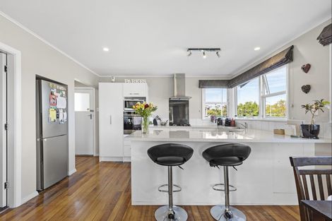 Photo of property in 4 Greenock Place, Awapuni, Palmerston North, 4412