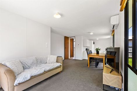 Photo of property in 8 Cameron Place, Ranui, Auckland, 0612