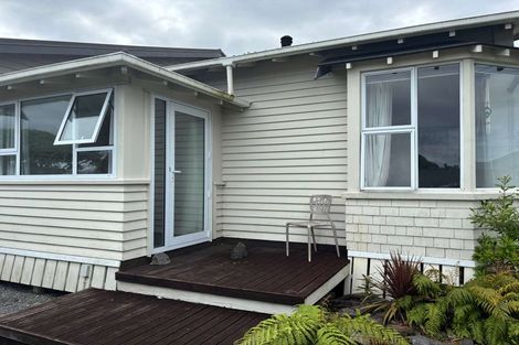Photo of property in 102 Park Street, Hokitika, 7810