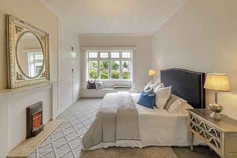 Photo of property in 224 Queens Drive, Lyall Bay, Wellington, 6022