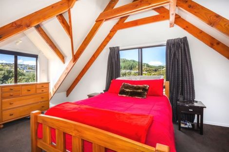 Photo of property in 9 Seagull Place, Whitby, Porirua, 5024