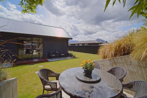 Photo of property in 29 Kingfisher Crescent, Albert Town, Wanaka, 9305