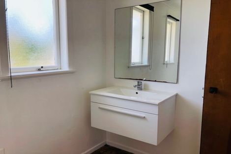 Photo of property in 1/221 Birkdale Road, Birkdale, Auckland, 0626