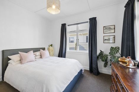 Photo of property in 15b Atiawa Street, Glen Avon, New Plymouth, 4312