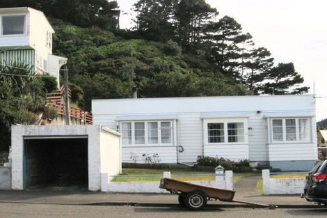 Photo of property in 12 Ribble Street, Island Bay, Wellington, 6023