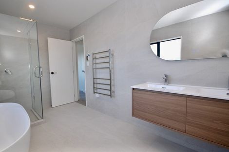 Photo of property in 9b Arran Road, Browns Bay, Auckland, 0630