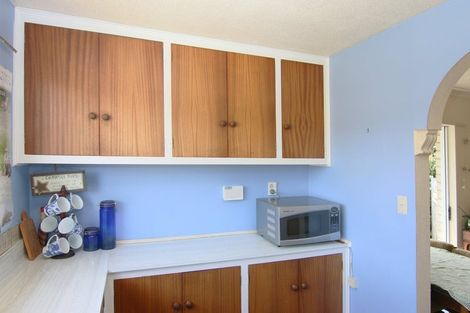 Photo of property in 18 Sawtell Place, Northcote, Christchurch, 8052