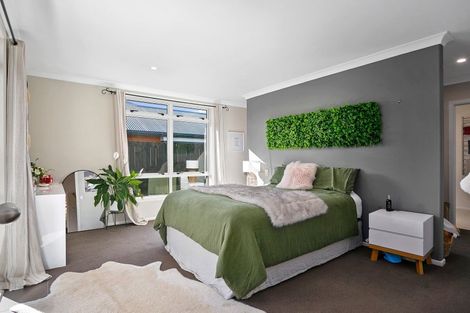 Photo of property in 21 Norfolk Drive, Cambridge, 3434