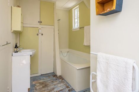 Photo of property in 2 Hemara Street, Waikanae Beach, Waikanae, 5036