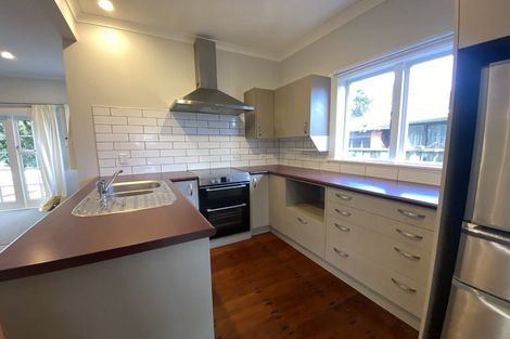 Photo of property in 8 Guthrie Street, Waterloo, Lower Hutt, 5011