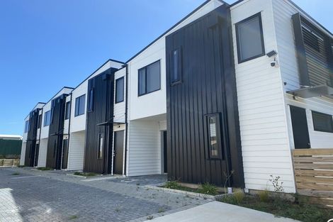 Photo of property in 9 Rountree Place, Conifer Grove, Takanini, 2112