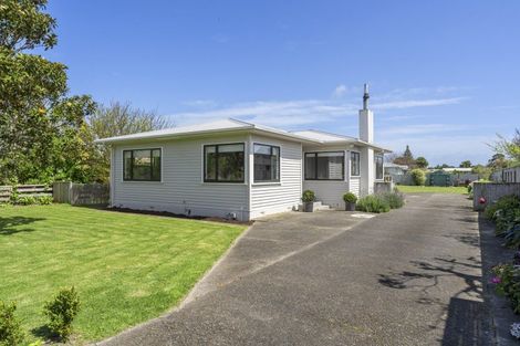 Photo of property in 21 Old Coach Road South, Otaki Beach, Otaki, 5512