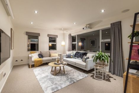 Photo of property in 21 Metzenthin Close, Raumati South, Paraparaumu, 5032