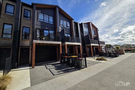 Photo of property in 4/35 Marine Parade, Hobsonville, Auckland, 0616