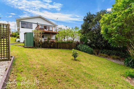 Photo of property in 15 Bickerstaffe Road, Maungaturoto, 0520