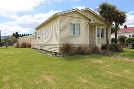 Photo of property in 19 Helena Street, Lumsden, 9730