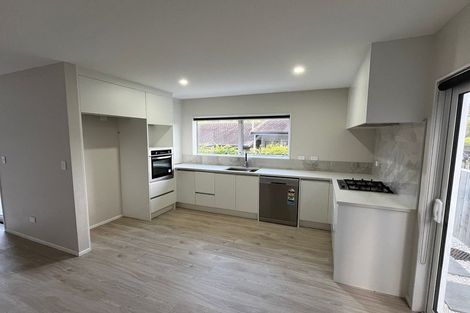 Photo of property in 28a Halberg Street, Glenfield, Auckland, 0629