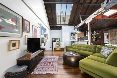 Photo of property in 1/12 Little George Street, Thorndon, Wellington, 6011