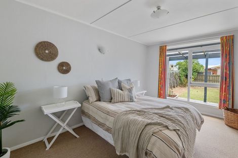 Photo of property in 72 Parata Street, Waikanae, 5036