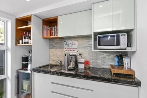 Photo of property in 6 Monaghan Avenue, Karori, Wellington, 6012