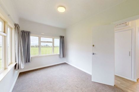Photo of property in 25 Boulton Road, Levin, 5510
