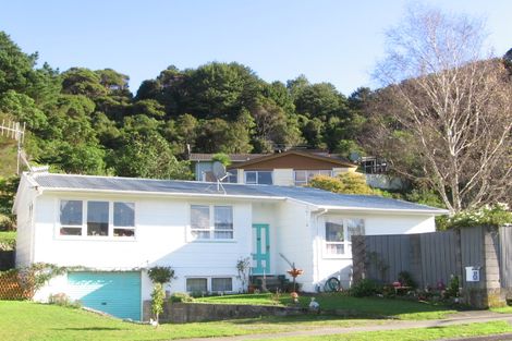 Photo of property in 39 Kairanga Crescent, Wainuiomata, Lower Hutt, 5014