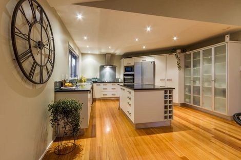 Photo of property in 14 English Oak Drive, Schnapper Rock, Auckland, 0632