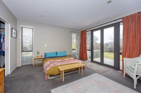Photo of property in 128 Kings Drive, Wanaka, 9305