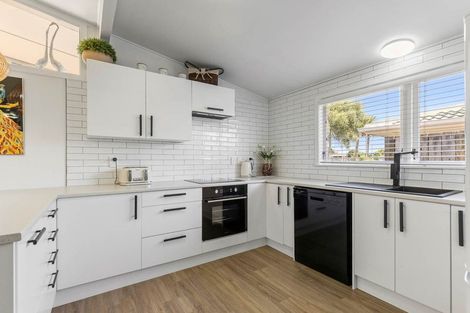 Photo of property in 45a Jellicoe Road, Manurewa, Auckland, 2102