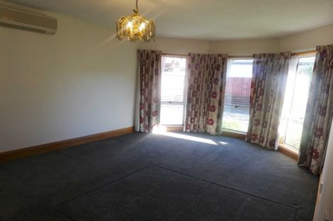 Photo of property in 7 Broadfell Avenue, Avonhead, Christchurch, 8042