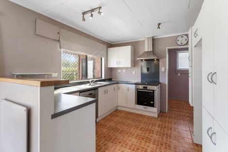 Photo of property in 28 Kiharoa Street, Otaki Beach, Otaki, 5512