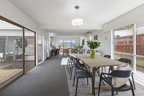 Photo of property in 17 Madison Place, Miramar, Wellington, 6022