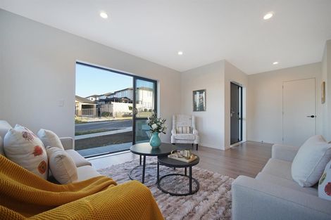 Photo of property in 30 Cloonlyon Drive, Flat Bush, Auckland, 2019